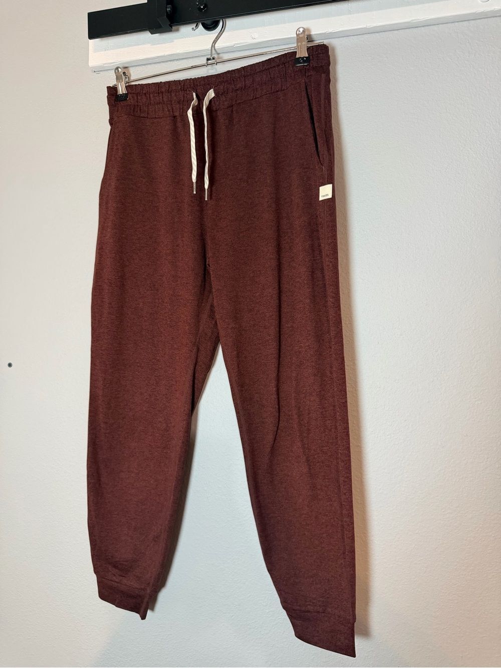 Vuori Women's Performance Jogger Pants Small Burgundy Red Cropped - Picture 6 of 11